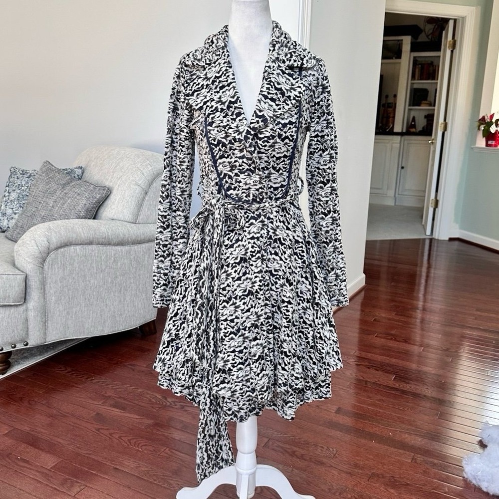 Altered State Bourn Out Lace Full Wrap Long Sleeve Navy Blue White Dress Jacket